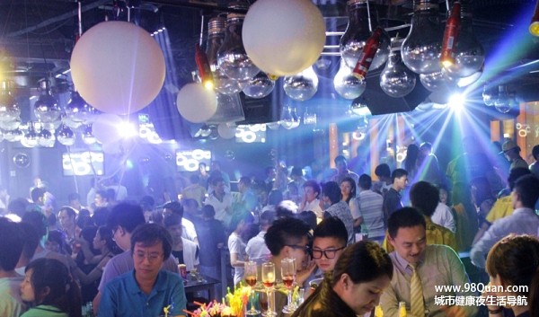 酒吧图片