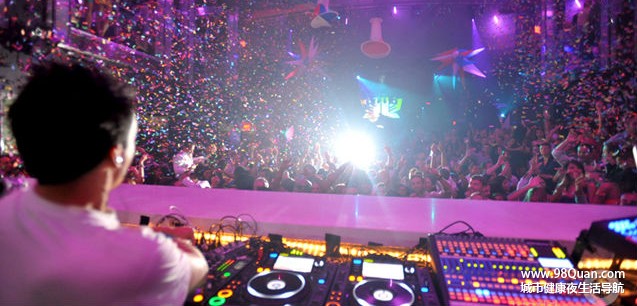DJ Laidback Luke现身LIVE IN VAC