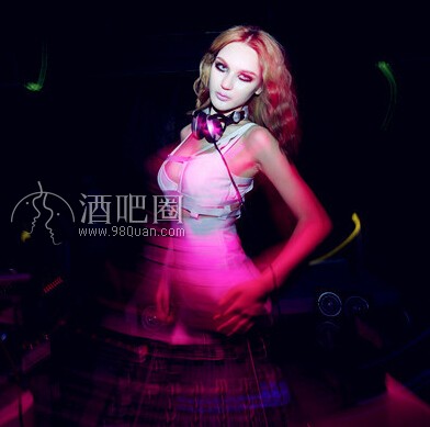 性感混血美女DJ KiKi
