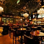 卡里奥西餐酒吧