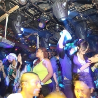 广东鹤山场找女歌手一枚