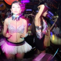 现需空档女DJ和男DMC各一枚