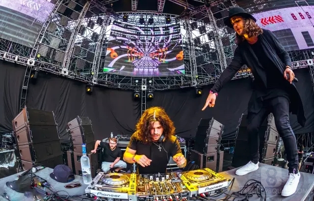 百大DJ DVBBS